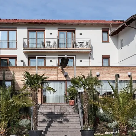 Gasthof-strasser Hotel 3*